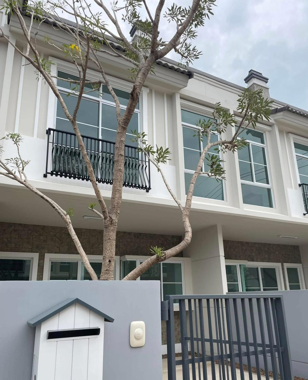 For SaleTownhomeRathburana, Suksawat : For Sale Townhouse/Townhome , Villaggio Suksawat - Prachauthit , Nai Khlong Bang Pla Kot , Phra Samut Chedi , Samut Prakarn , CX-137067
