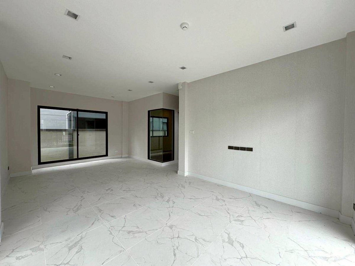 For SaleHouseBang kae, Phetkasem : Venue ID detached house for sale, Petchkasem 81, large detached house Modern style from SC Asset