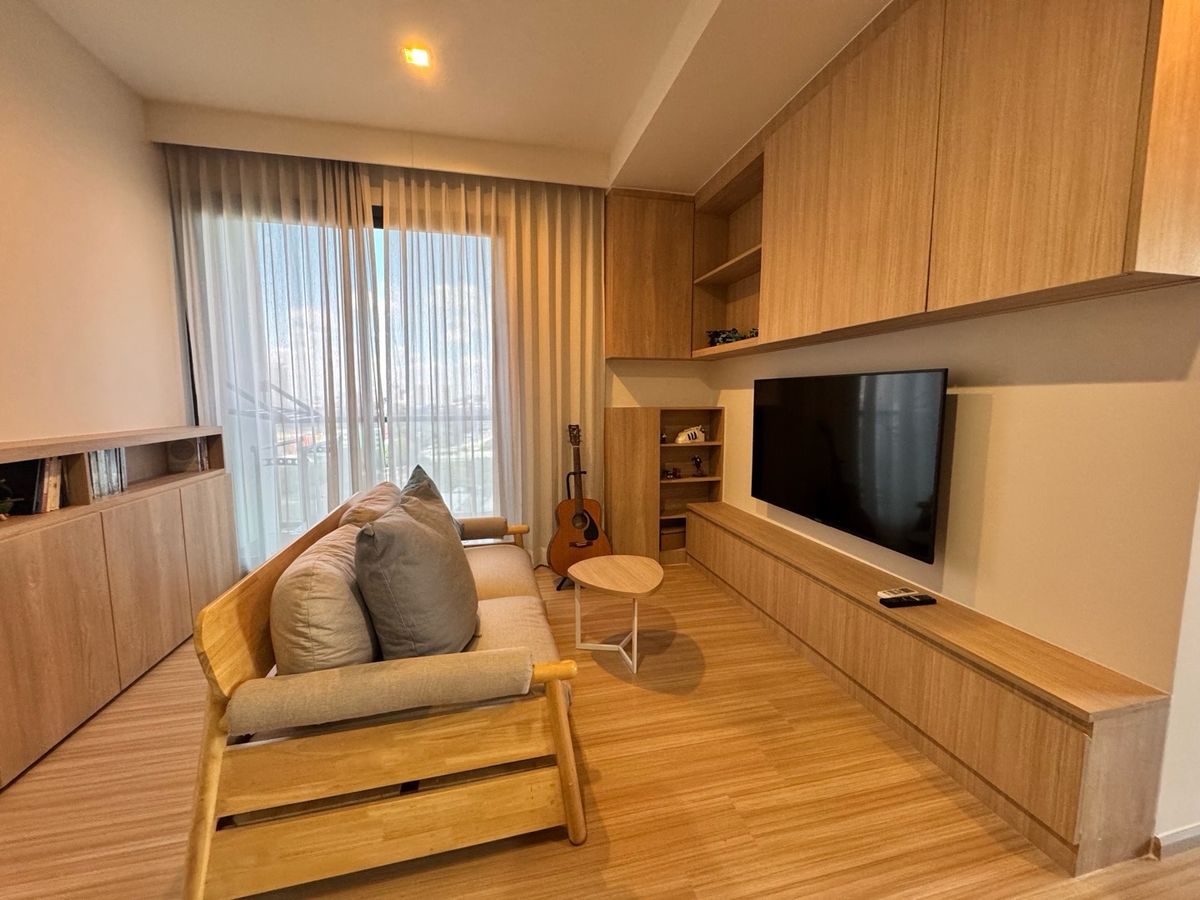 ขายคอนโดสะพานควาย จตุจักร : ขาย 2 ห้องนอน 2 ห้องน้ำ M Jatujak ราคา 6.7 ล้านบาท พร้อมเฟอร์ ติดต่อ 0869017364