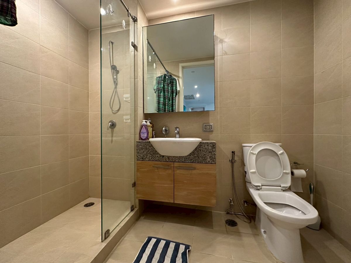 ขายคอนโดวิทยุ ชิดลม หลังสวน : For sale Manhattan Chidlom 120,xxx per sq.m! 2 bedroom fully furnished on high floor near Central Chidlom