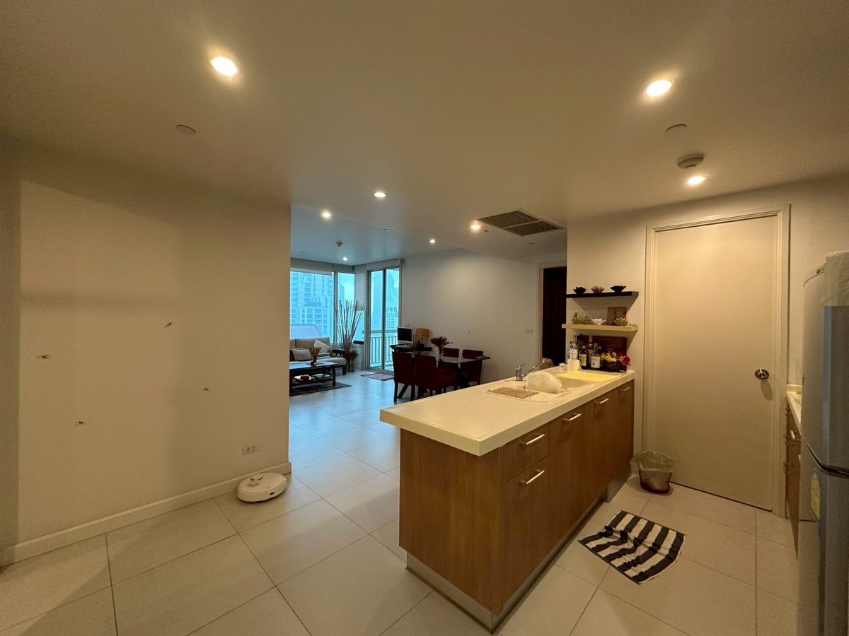 ขายคอนโดวิทยุ ชิดลม หลังสวน : For sale Manhattan Chidlom 120,xxx per sq.m! 2 bedroom fully furnished on high floor near Central Chidlom