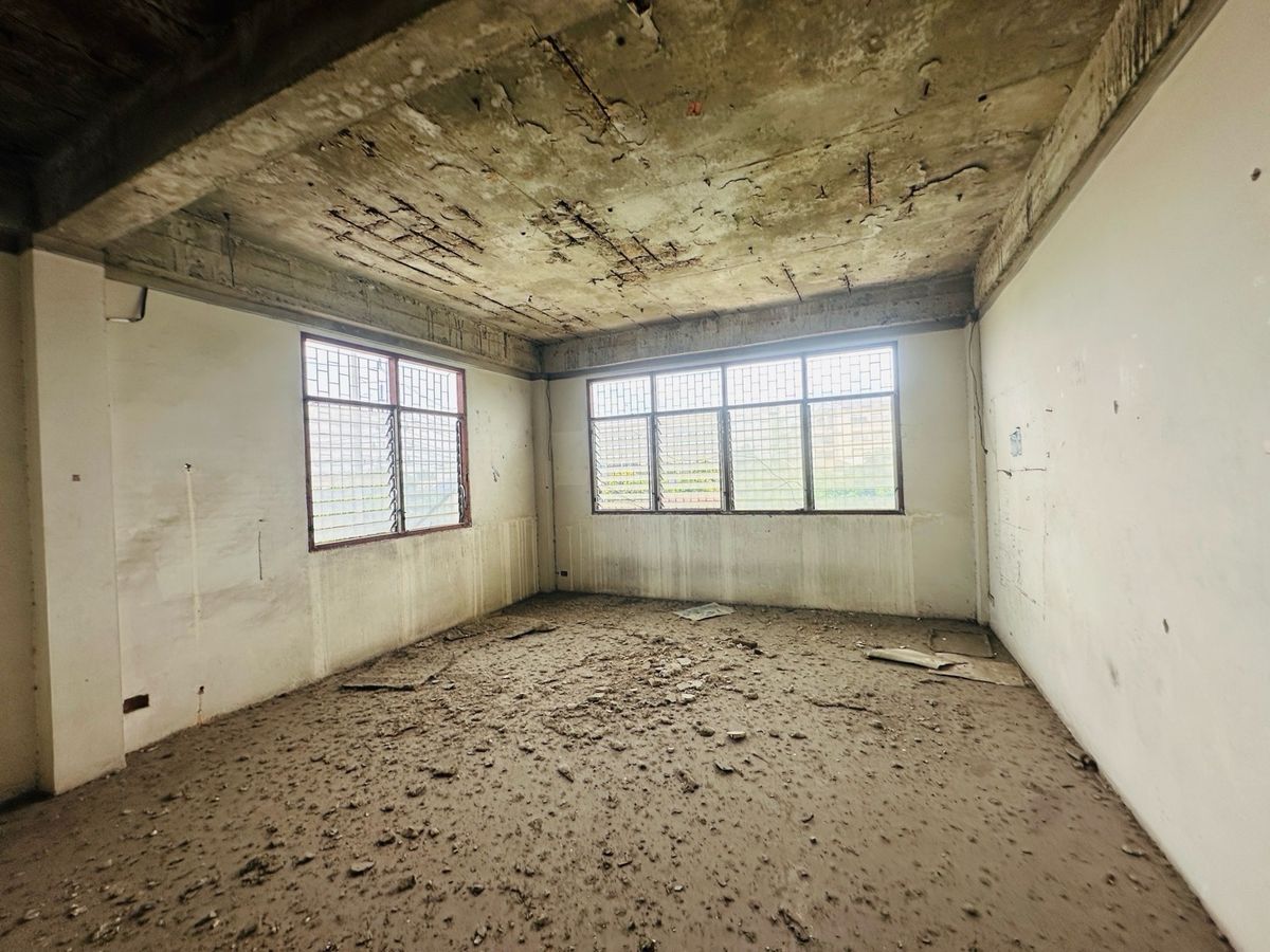 ขายโรงงานมหาชัย สมุทรสาคร : ขายโรงงาน 2 หลัง พร้อมสำนักงาน 3 ชั้น เนื้อที่ 2-3-82 ไร่ ซ.สุขาภิบาล 2 ถ.พุทธมณฑลสาย 4 ต.อ้อมน้อย อ.กระทุ่มแบน จ.สมุทรสาคร