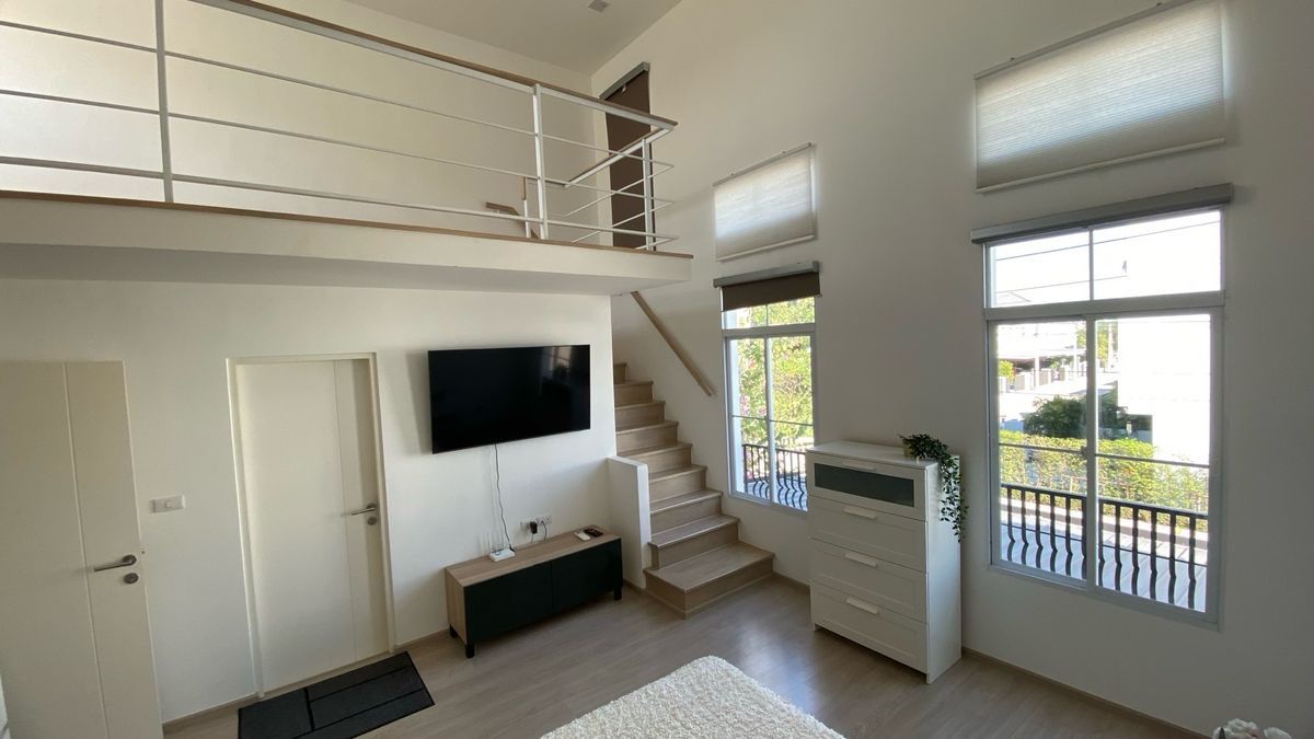 ให้เช่าทาวน์โฮมบางนา แบริ่ง ลาซาล : ทาวน์เฮ้าส์ให้เช่า 📍 Indy 2 Bangna-Ramkhamhaeng 2 📍 3 ห้องนอน 2 ห้องน้ำ เฟอร์นิเจอร์ และ เครื่องใช้ไฟฟ้าครบ 