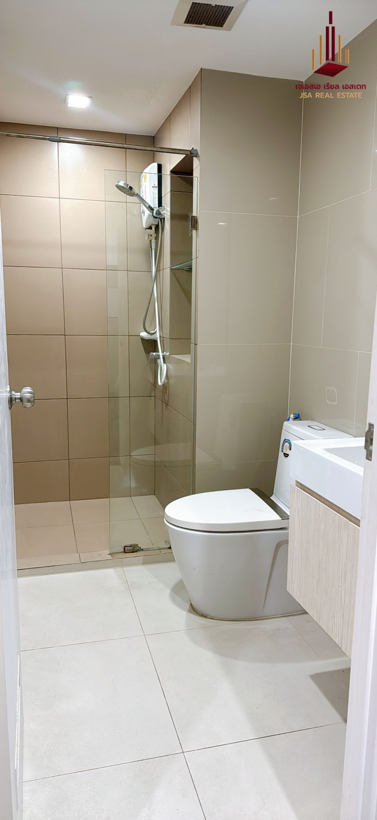 ให้เช่าคอนโดพัฒนาการ ศรีนครินทร์ : ✨ For Rent: Rich Park @ Triple Station Condo ✨  💰 Only 12,000 THB/month