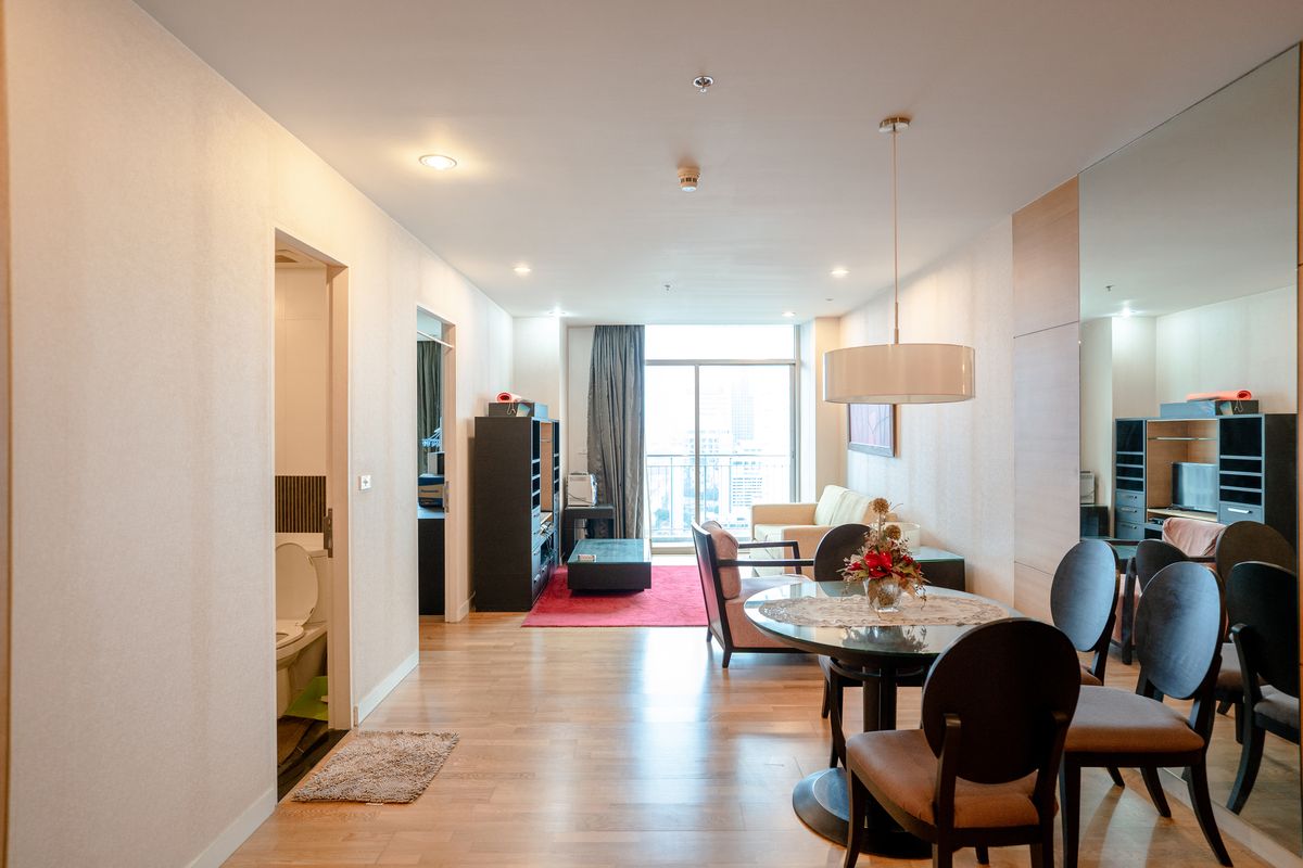 For SaleCondoSathorn, Narathiwat : Best price, super large size Urbana Sathorn, best location in Sathorn, prime area of living