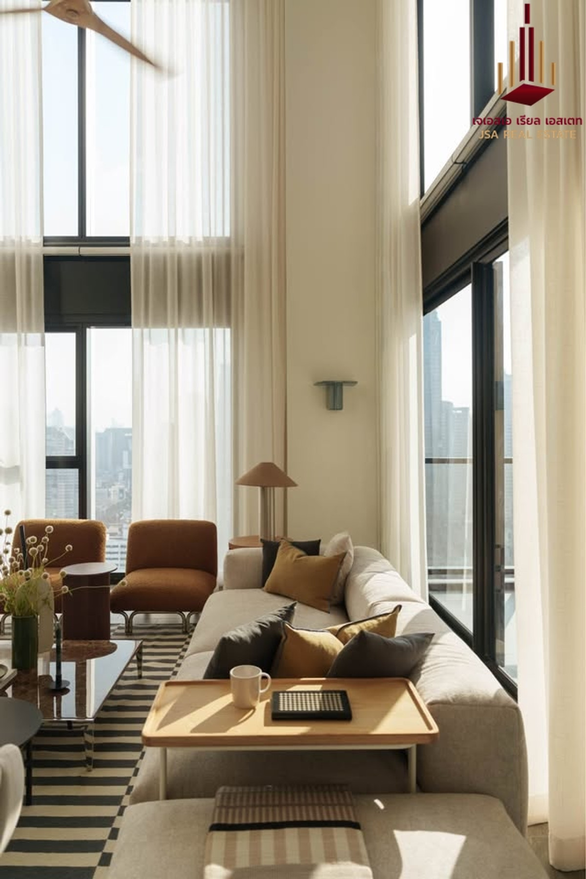 ให้เช่าคอนโดสีลม ศาลาแดง บางรัก : ✨ For Rent: The Lofts Silom  Condo ✨  💰 Only 140,000 THB/month