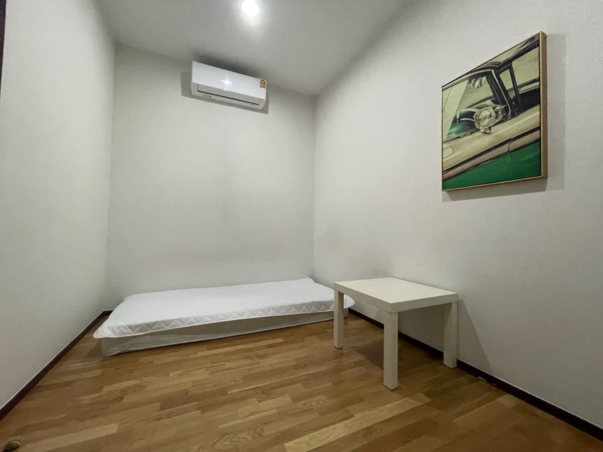For RentCondoRatchadapisek, Huaikwang, Suttisan : 🔥For Rent Now🔥 Amanta Ratchada, spacious 2-bedroom unit with unobstructed view, fully furnished and ready to move in. Located next to MRT Cultural Centre station.