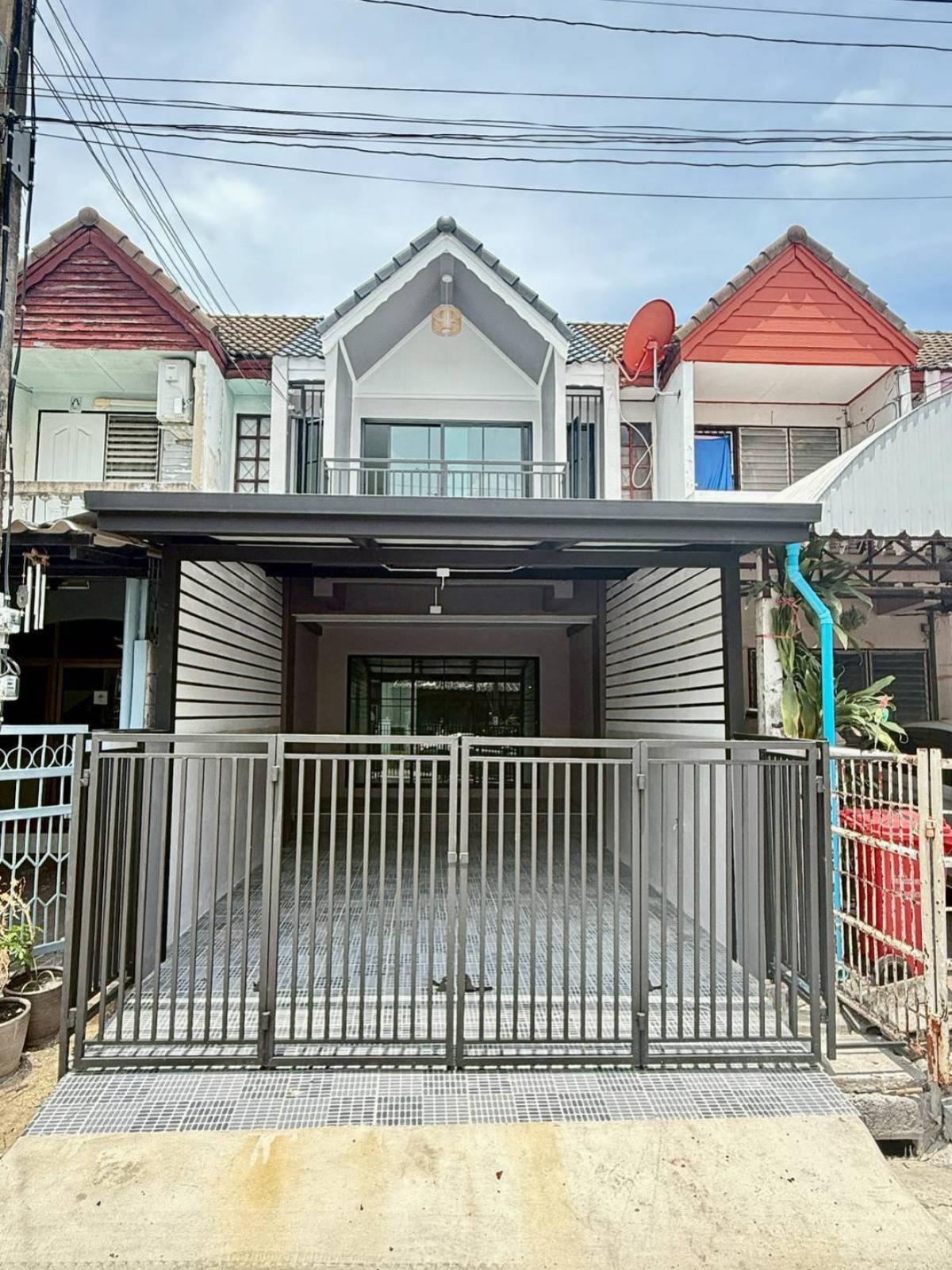 ขายทาวน์โฮมแจ้งวัฒนะ เมืองทอง : ขายทาวน์เฮ้าส์/ทาวน์โฮม  บ้านลานทอง รีโนเวทใหม่ บางพูด ปากเกร็ด กรุงเทพ CX-129761
