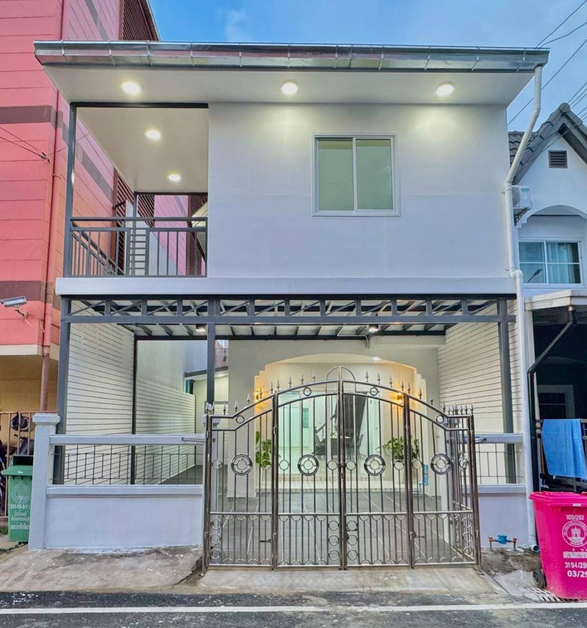 ขายทาวน์โฮมนนทบุรี บางใหญ่ บางบัวทอง : ขายทาวน์เฮ้าส์/ทาวน์โฮม  บ้านบัวทอง 1 ชั้นสูง MRT-คลองบางไผ่ บางรักพัฒนา บางบัวทอง นนทบุรี CX-129503