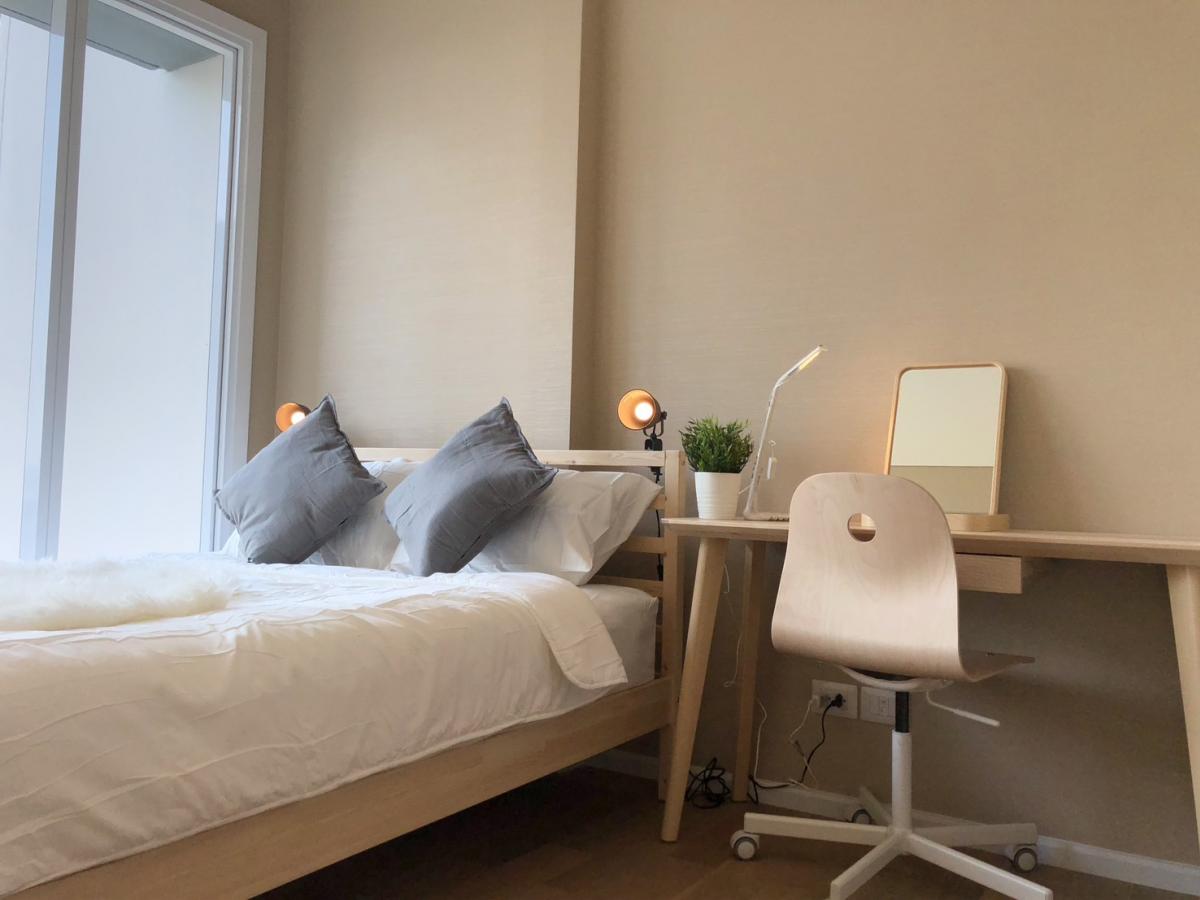 For RentCondoLadprao, Central Ladprao : Condo for rent in the heart of Lat Phrao Intersection, The Saint Residences, 1 bedroom, 17,000฿, near BTS/MRT! Complete with swimming pool and fitness center, convenient life anytime, anywhere!