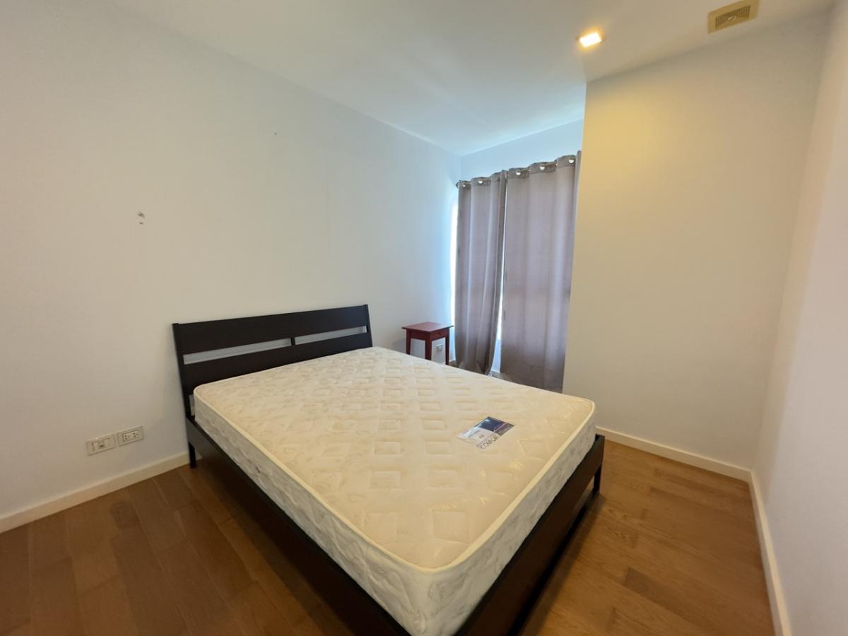 For RentCondoRatchathewi,Phayathai : New condo in the heart of Ratchadaphisek, 1 bedroom, only 20,000 baht/month! Convenient transportation, next to BTS Ratchathewi with complete amenities!