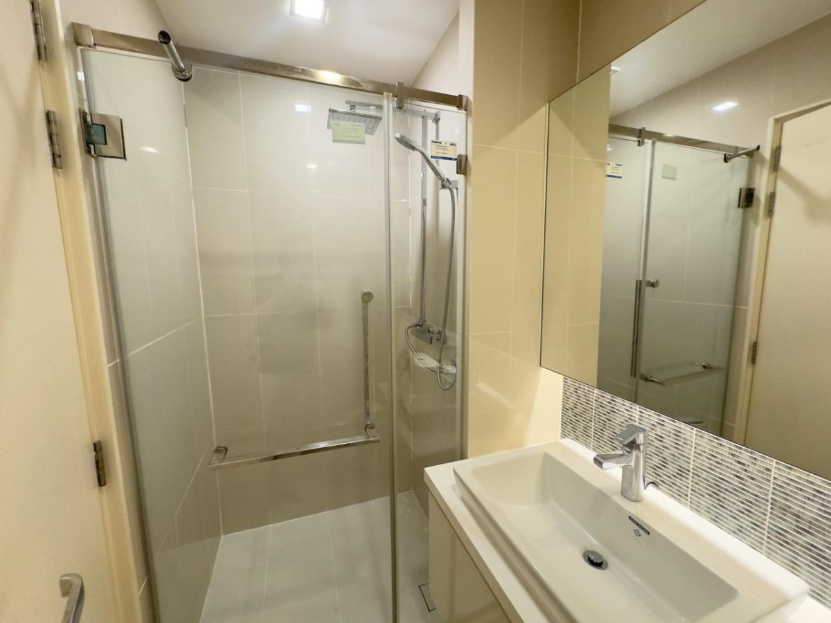 For RentCondoRatchathewi,Phayathai : New condo in the heart of Ratchadaphisek, 1 bedroom, only 20,000 baht/month! Convenient transportation, next to BTS Ratchathewi with complete amenities!