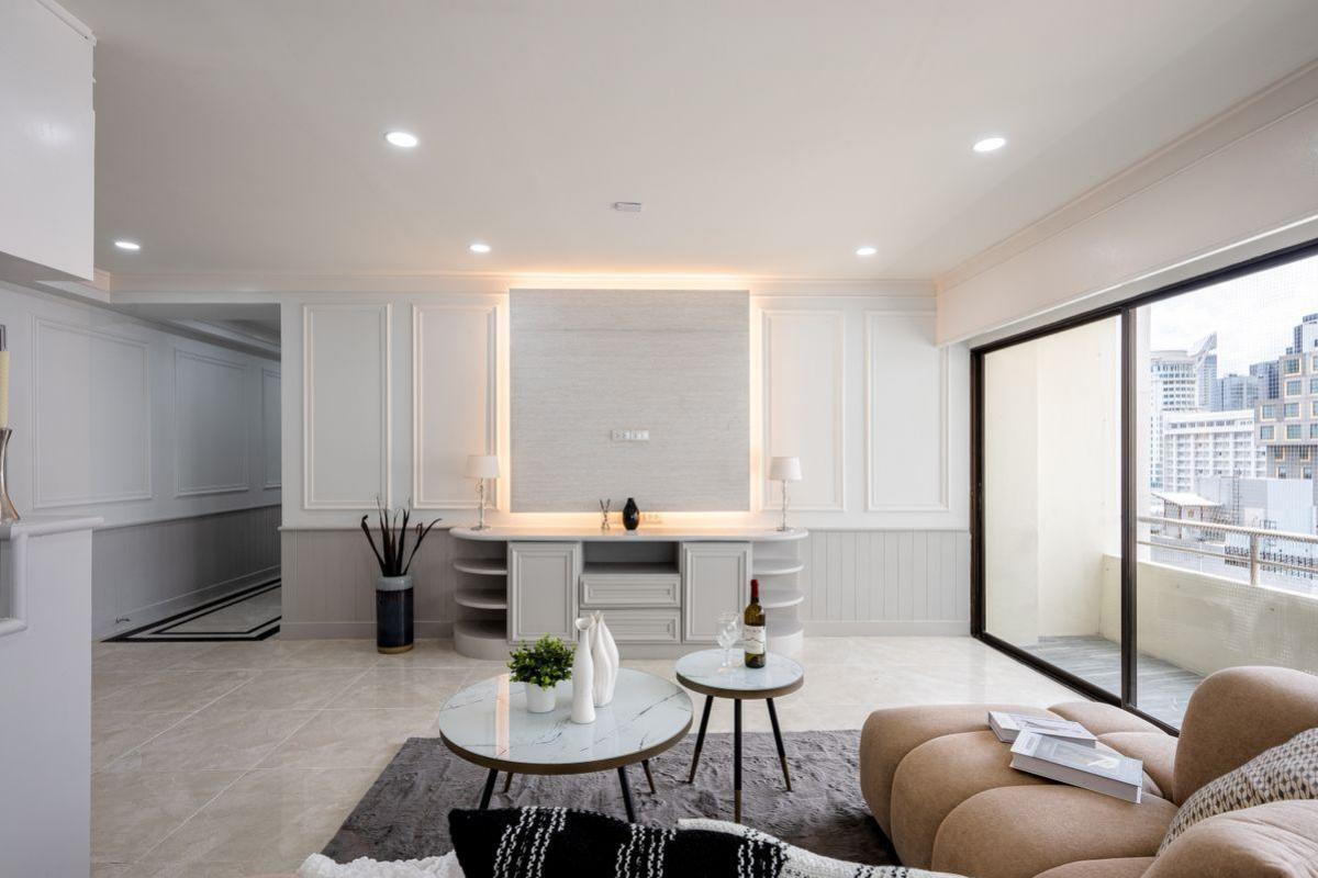 For SaleCondoSukhumvit, Asoke, Thonglor : Luxury condo with 2 bedrooms in the heart of Nana, size 117 sqm.Saranjai Mansion ready to move in, priced at only 10.9 million!