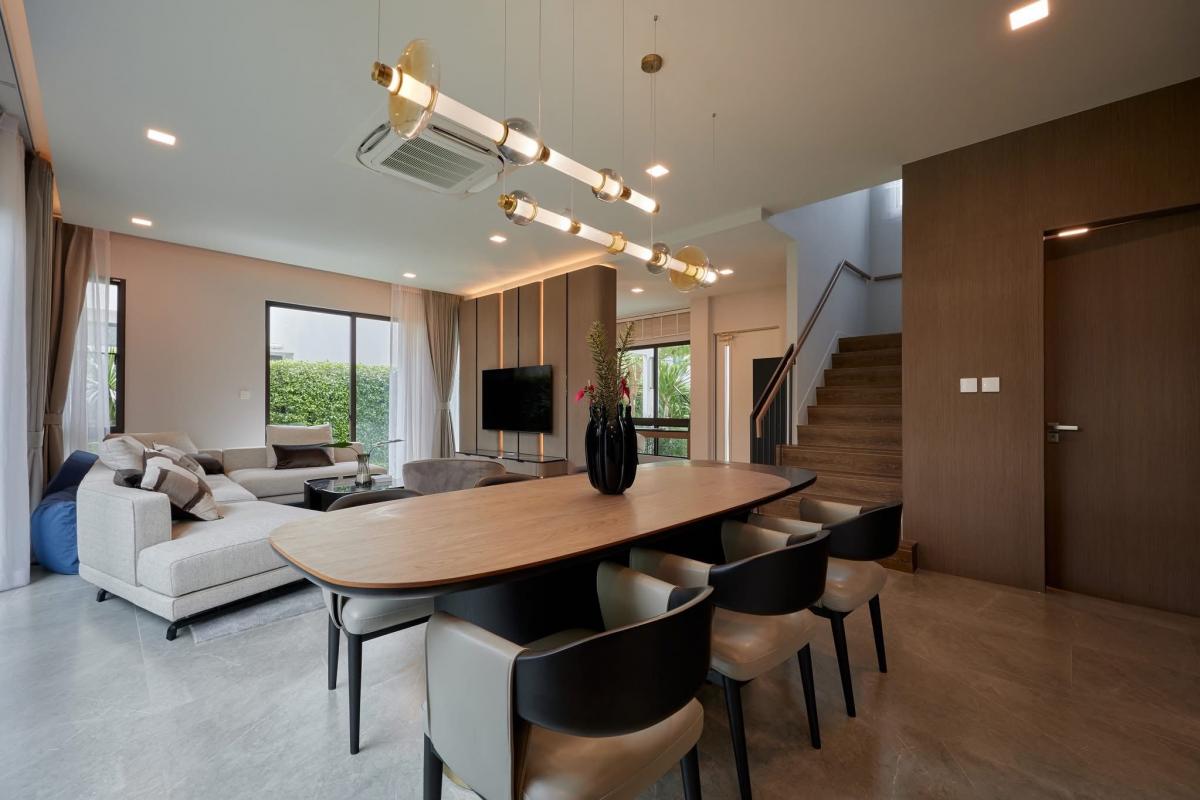 ให้เช่าบ้านสมุทรปราการ สำโรง : 28/02/2026, บ้านหรู 4นอน 5น้ำ มั่นธนา บางนา 240ตรม ใกล้สนามบิน เช่า145,000 ขายเพียง 22.9 ล้าน ตำแหน่งทอง!