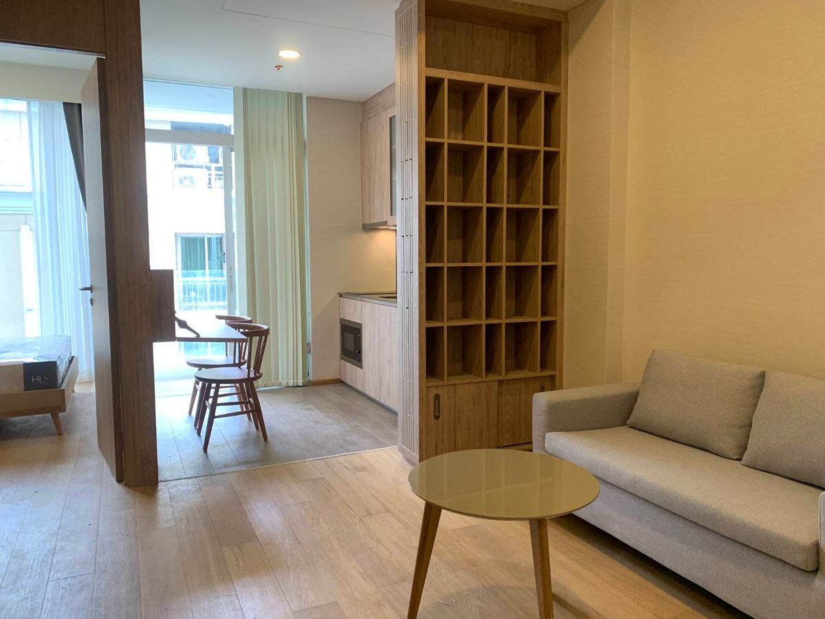 For RentCondoSukhumvit, Asoke, Thonglor : Condo for rent, Siamese Exclusive 42, a complete decorated condo, ready to approach the Ekkamai BTS BTS only !!