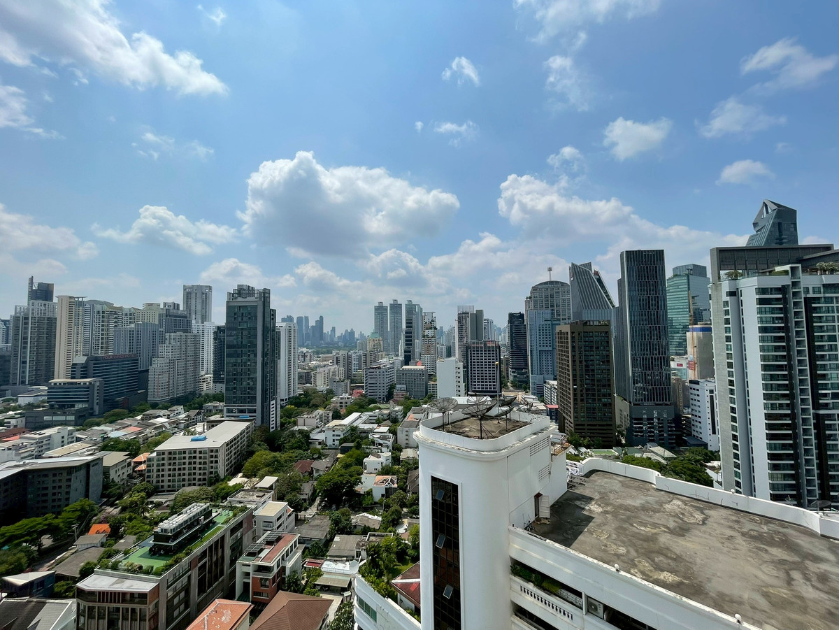 For RentCondoSukhumvit, Asoke, Thonglor : (For rent) 2 bedrooms, 1 bathroom, 61 sq m., spacious room, comfortable, Sukhumvit area, fully furnished + electrical appliances.
