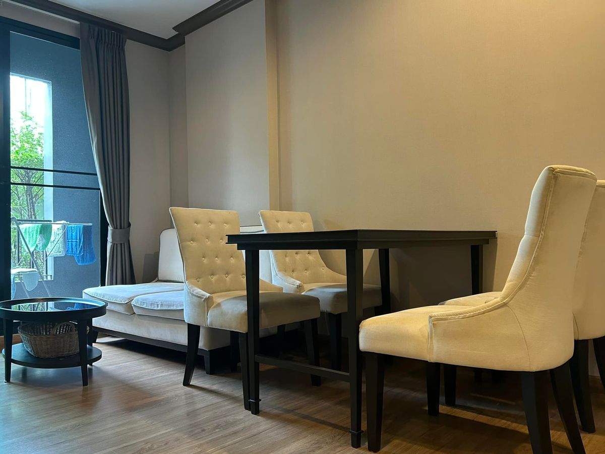 For SaleCondoSiam Paragon ,Chulalongkorn,Samyan : The Reserve Kasemsan 3【𝐒𝐄𝐋𝐋 & 𝐑𝐄𝐍𝐓】🔥Classic-style 2-bedroom unit with spacious living space and bathtub! Near BTS National Stadium🔥  Contact Line ID: @hacondo