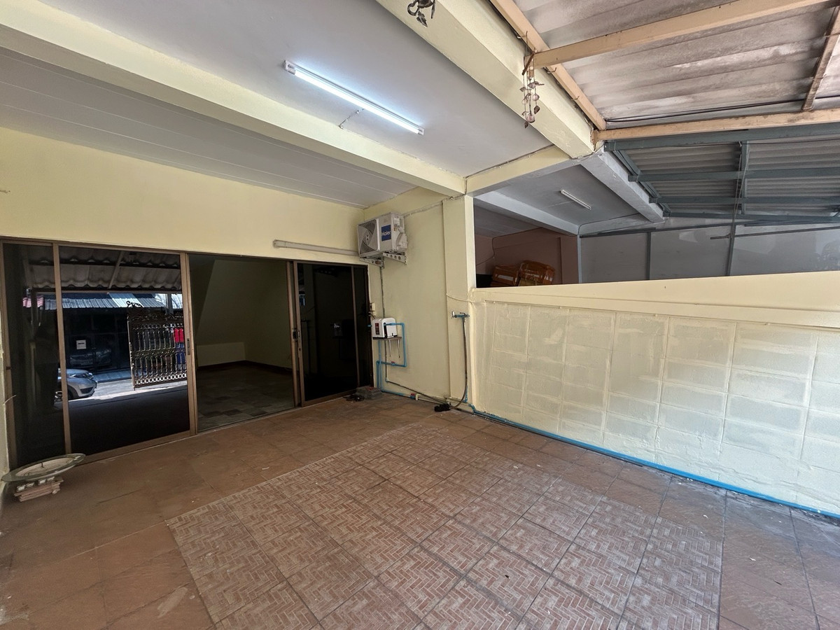 For SaleTownhomeRama 2, Bang Khun Thian : House for sale Sinthawee Grand Village, Rama 2. Area 200 sqm (16.5 sq.wah)