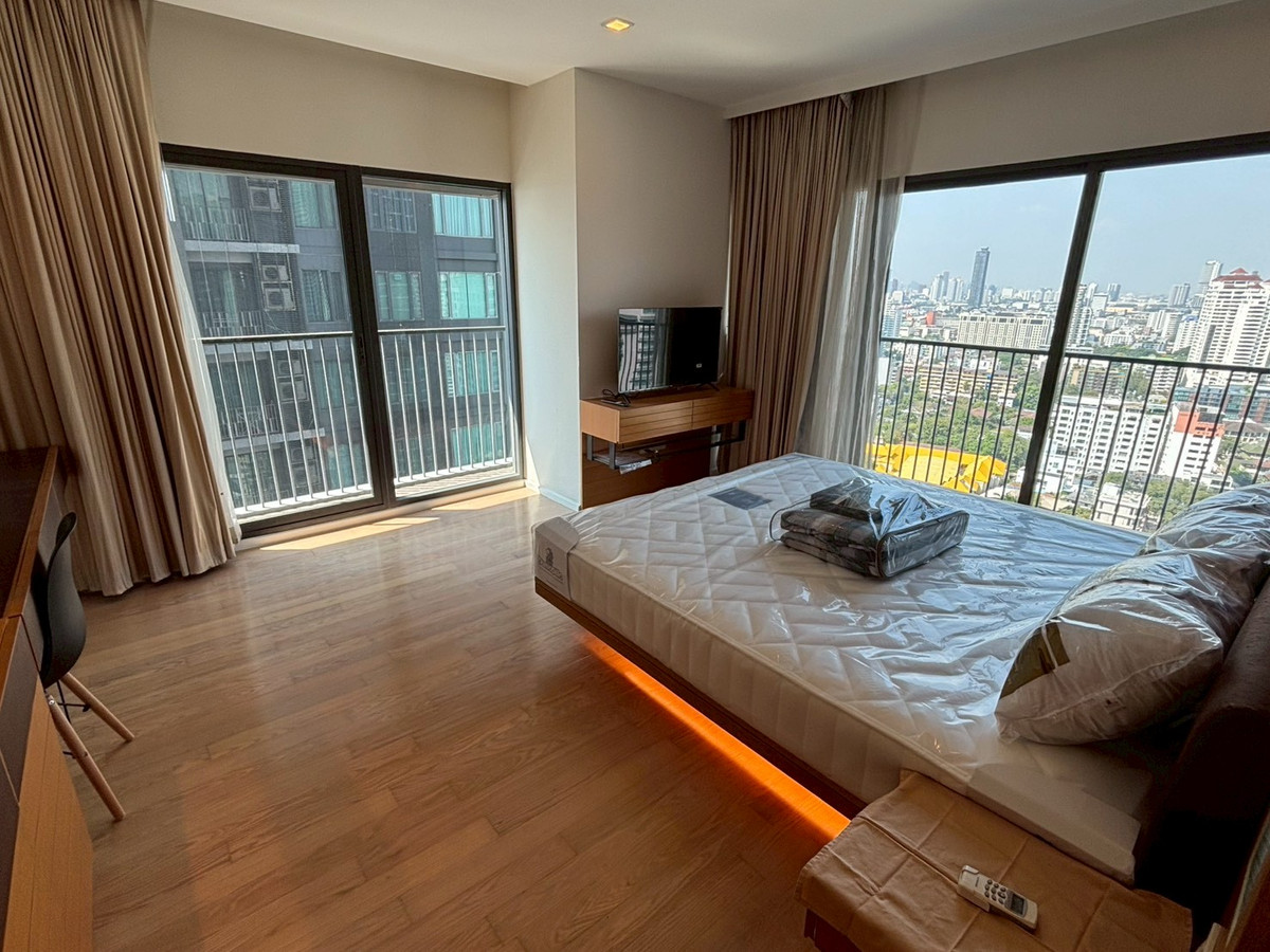 For RentCondoSukhumvit, Asoke, Thonglor : (For rent) Noble Remix 36 I 2BR, newly renovated room. All new electrical appliances Ready to move in ㅡ Near 🚆BTS Thonglor