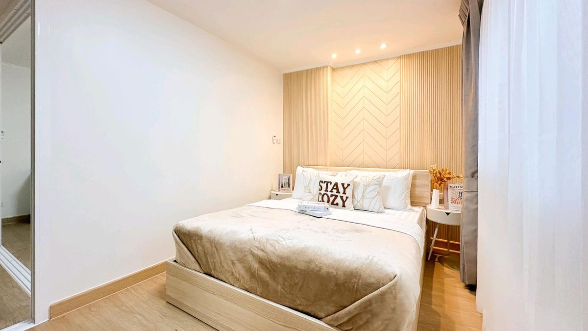 For SaleCondoSathorn, Narathiwat : 🏙🏡 Located in a condo like at home with 🌟LPN, Suan Plu-Sathorn 🌟 2 bedrooms 🎀 Very wide 🚅 Near the sky train.