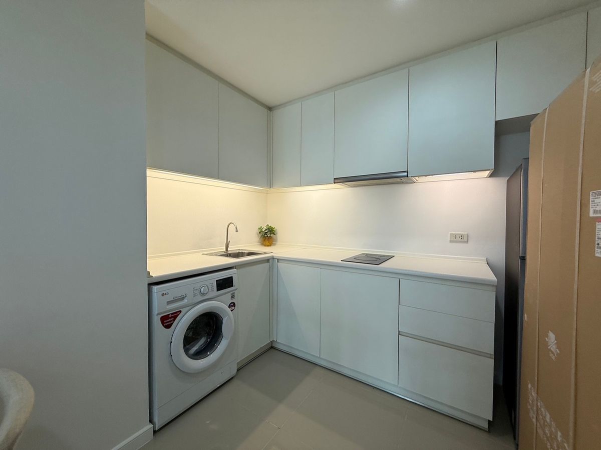 ขายคอนโดพระราม 3 สาธุประดิษฐ์ : (For Sale) StarView Rama 3 Price 11,260,000 Baht Private Lift 81 Sqm High floor Building A Tel 0838824256