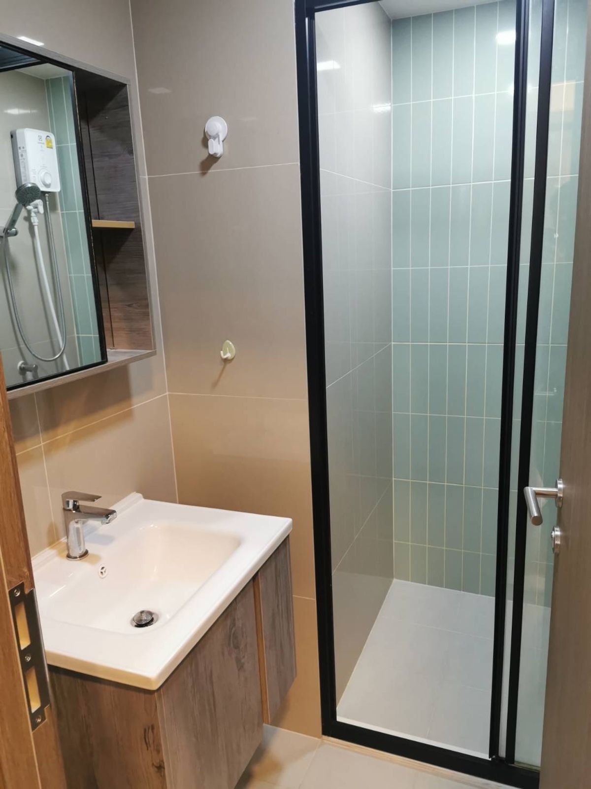 ขายคอนโดบางนา แบริ่ง ลาซาล : ขายด่วน ✨ THE MUVE Bangna ✨ 2 ห้องนอน 2 ห้องน้ำ เฟอร์นิเจอร์ และ เครื่องใช้ไฟฟ้าครบ ใกล้ MEGA