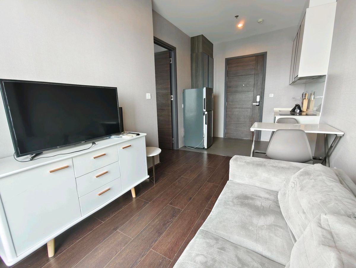 ให้เช่าคอนโดสุขุมวิท อโศก ทองหล่อ : For Rent  C Ekkamai