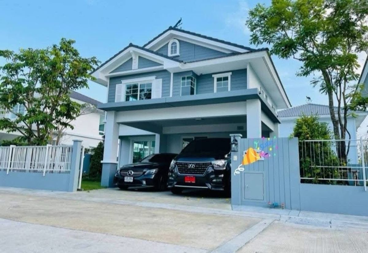 For RentHouseBangna, Bearing, Lasalle : ✨ House for Rent ✨

📍 Villaggio Srinakarin–Bangna (Phase 1)
🚘 Only 5 minutes’ drive to Mega Bangna