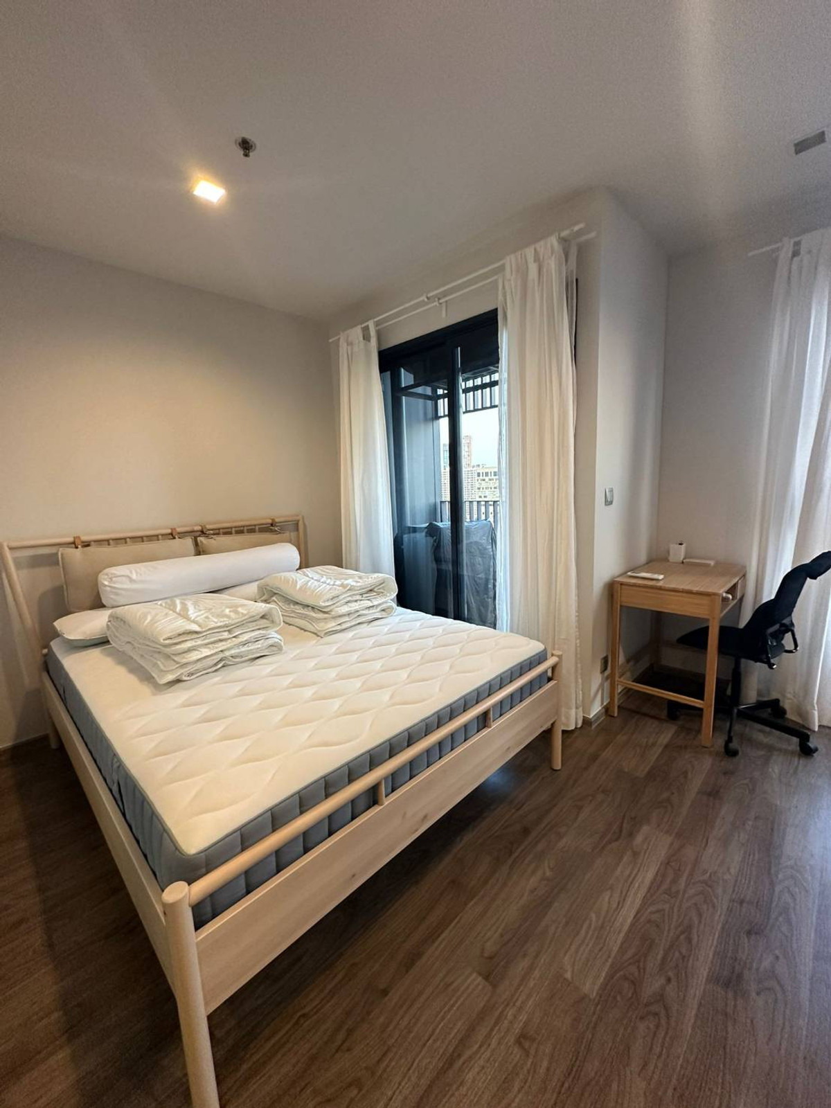 ให้เช่าคอนโดพระราม 9 เพชรบุรีตัดใหม่ RCA : ให้เช่า คอนโด Life Asoke ใกล้ Airport Rail Link มักกะสัน & MRT เพชรบุรี