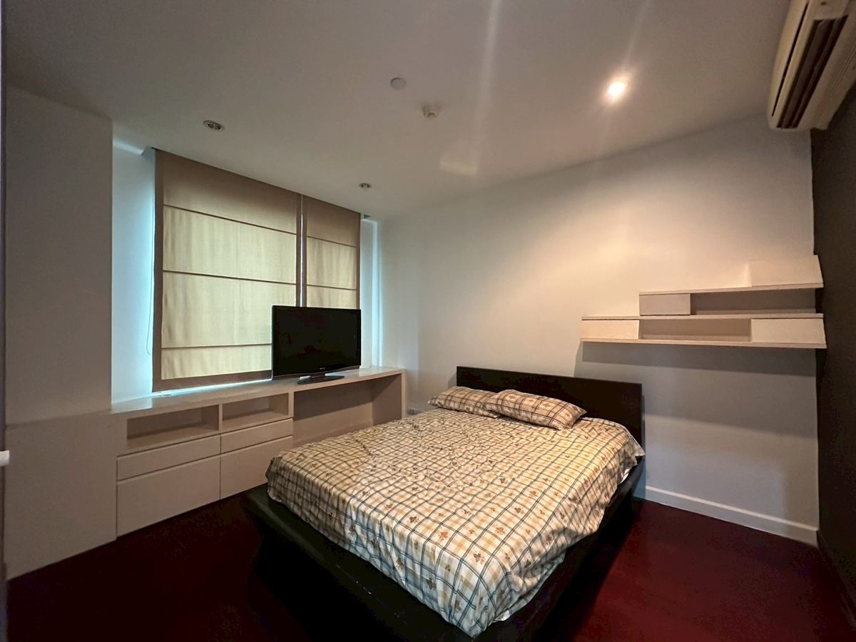 For SaleCondoWitthayu, Chidlom, Langsuan, Ploenchit : For Sale Manhattan Chitlom! 2 Bedroom 88 SQ.M Unfurnished Near Central Chidlom