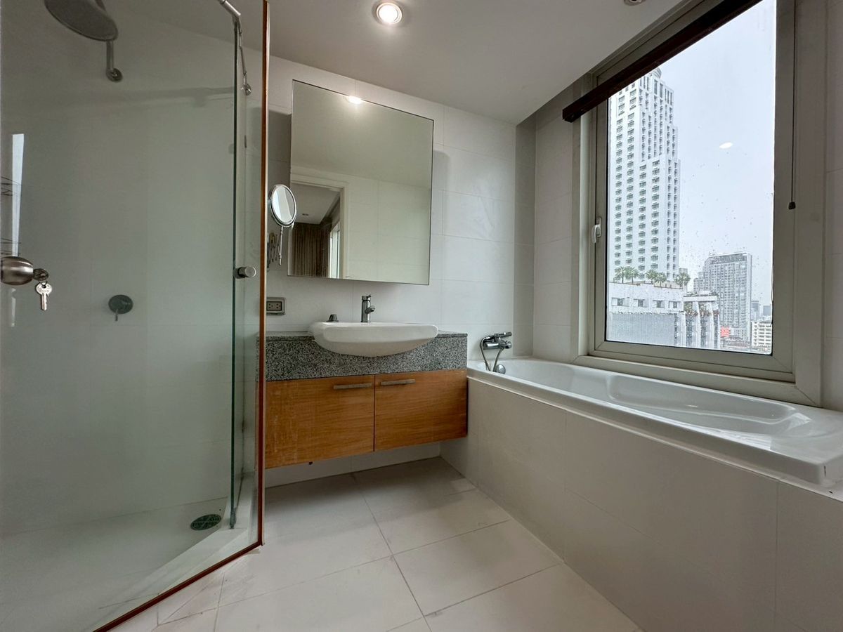 For SaleCondoWitthayu, Chidlom, Langsuan, Ploenchit : For Sale Manhattan Chitlom! 2 Bedroom 88 SQ.M Unfurnished Near Central Chidlom