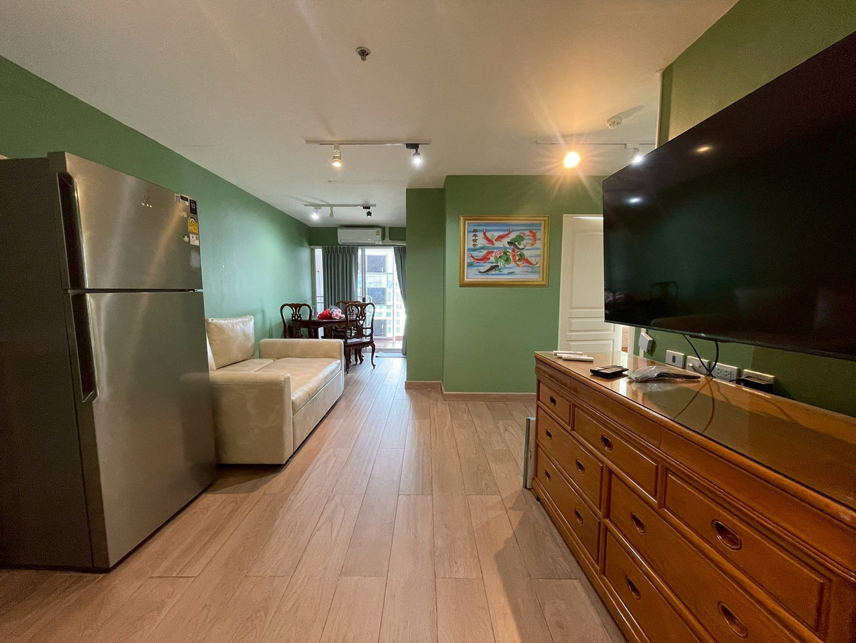 For RentCondoSukhumvit, Asoke, Thonglor : (For rent) 2 bedrooms, 1 bathroom, 61 sq m., spacious room, comfortable, Sukhumvit area, fully furnished + electrical appliances.