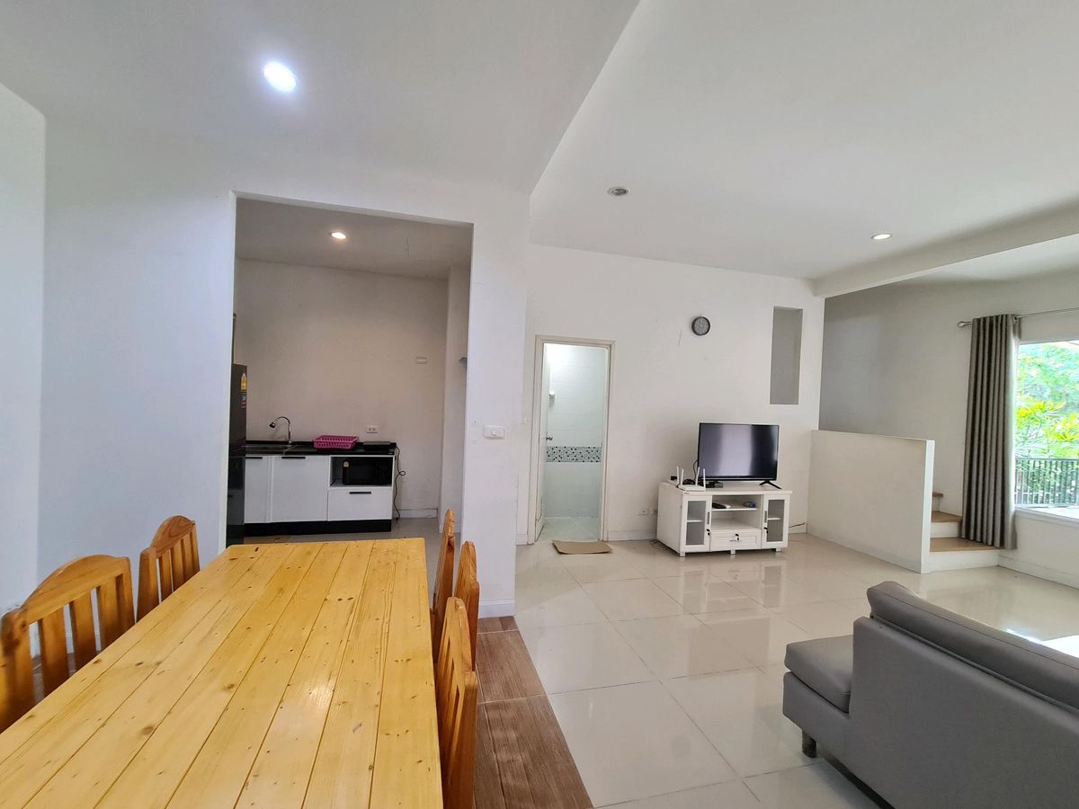 For SaleTownhomePathum Thani,Rangsit, Thammasat : Urgent sale! Townhome in front of the garden Delight the Loft, Don Mueang-Rangsit