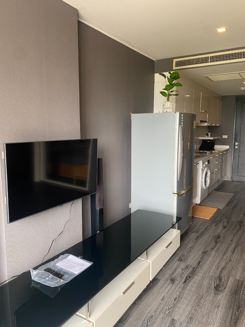 ขายคอนโดวิทยุ ชิดลม หลังสวน : 🔥ขายด่วน🔥โนเบิล แอมเบียนส์ สารสิน เป็นคอนโด Low-Rise 8 วิวสวย ยูนิตน้อยให้ความเป็นส่วนตัว 