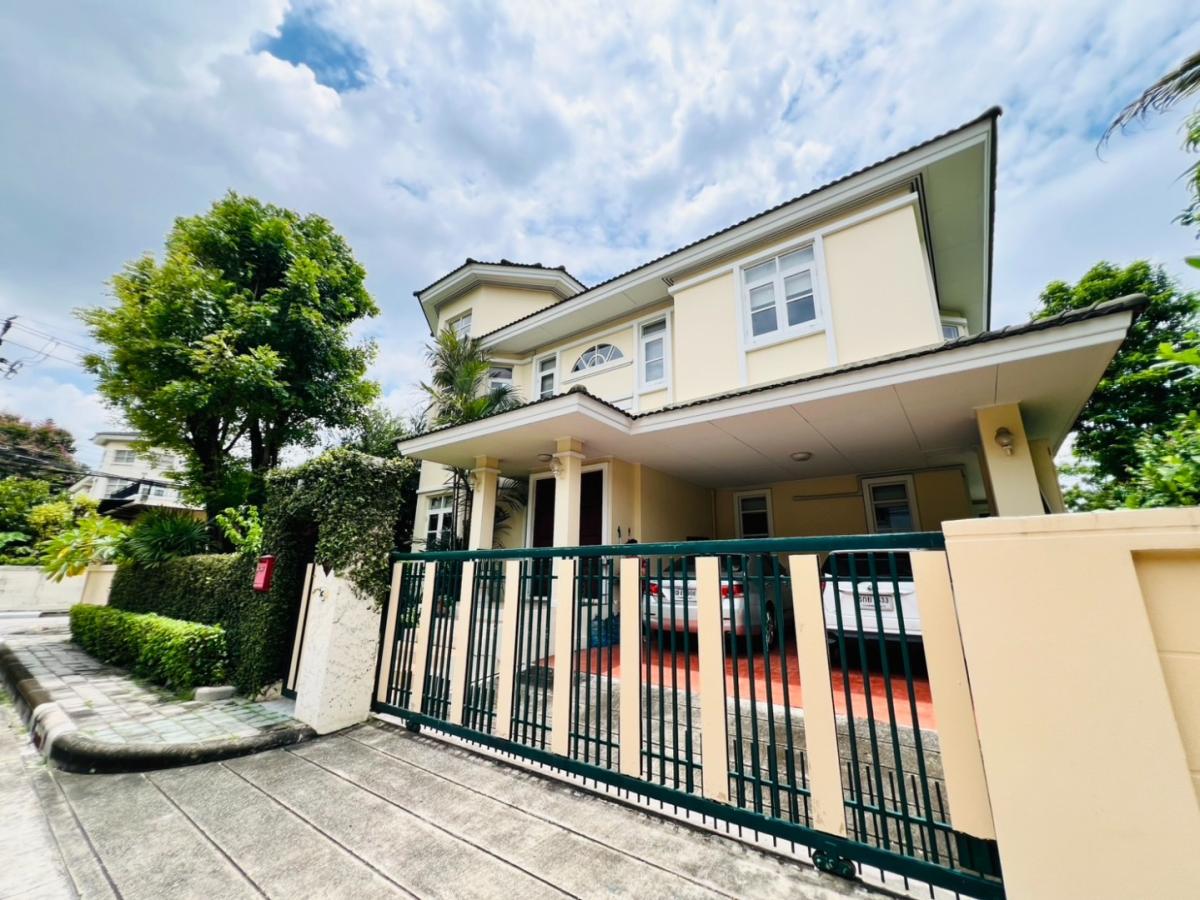 For RentHouseLadkrabang, Suwannaphum Airport : 🔥Urgent for Rent🔥 Golden Nakara On Nut 65, 4 bedrooms, spacious garden, fully furnished, ready to move in