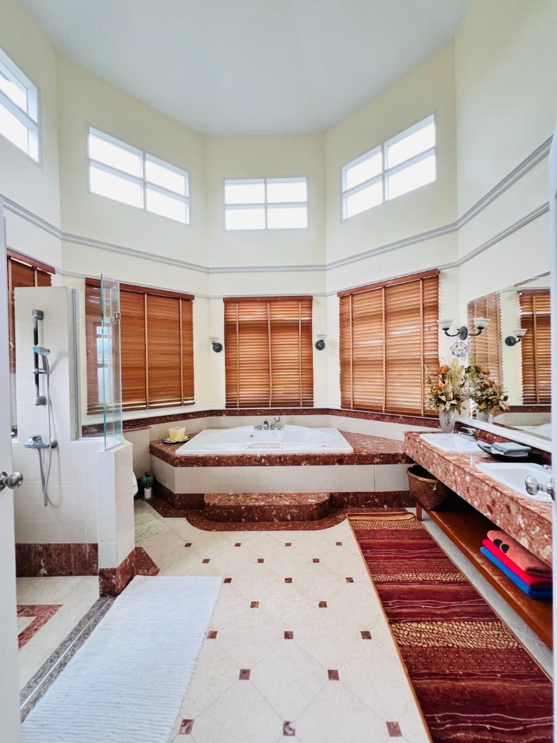 ให้เช่าบ้านลาดกระบัง สุวรรณภูมิ : 🔥ให้เช่าด่วน🔥โกลเด้น นครา อ่อนนุช 65 4ห้องนอน มีสวนลานกว้าง เฟอร์นิเจอร์ครบพร้อมเข้าอยู่