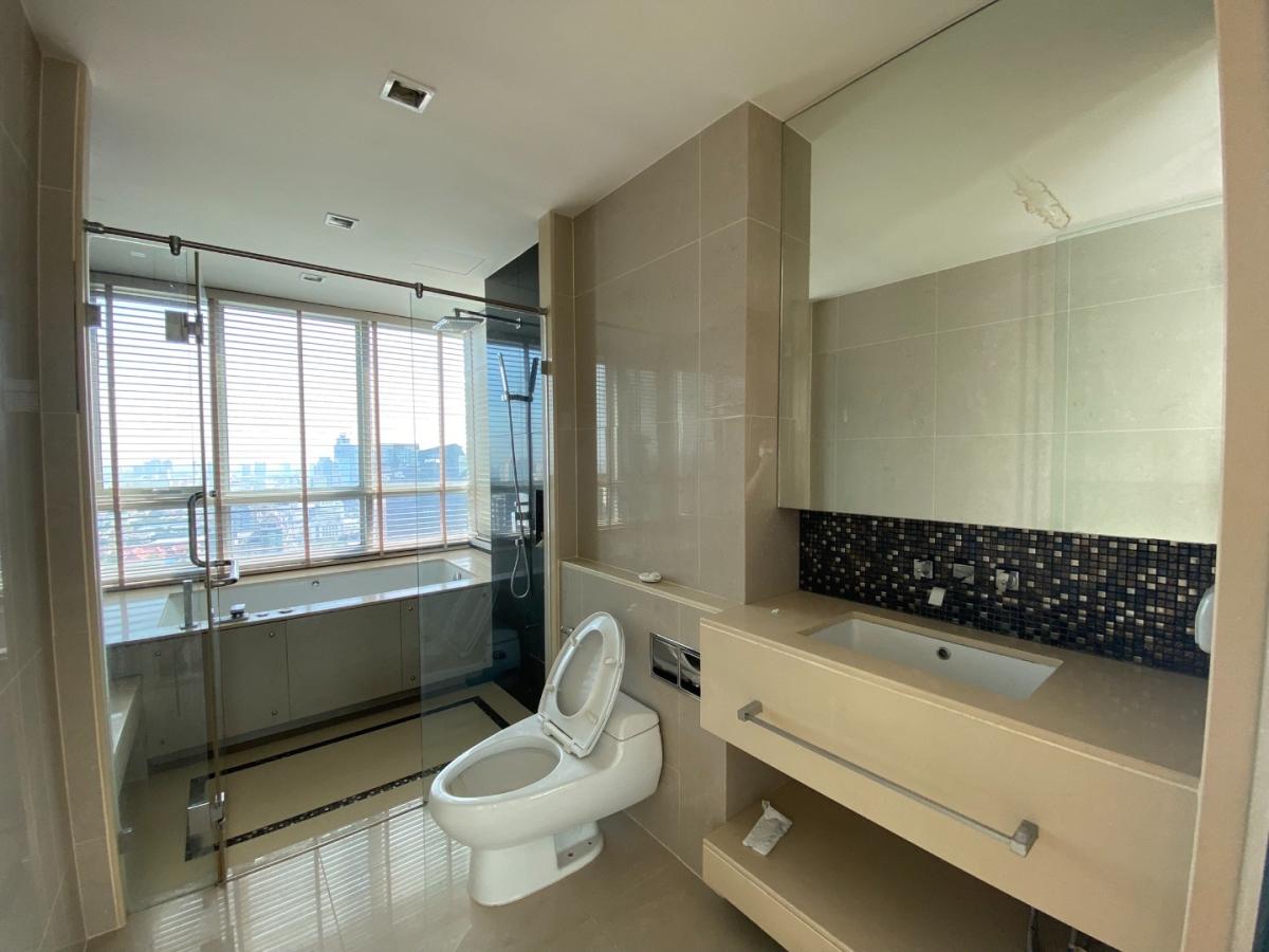 ขายคอนโดพระราม 9 เพชรบุรีตัดใหม่ RCA : 🔥ขายด่วน🔥ดิ แอดเดรส อโศก 2 ห้องนอน โล่งกว้าง แต่งหรูหรา วิวสวย ติดรถไฟฟ้า MRT เพชรบุรี