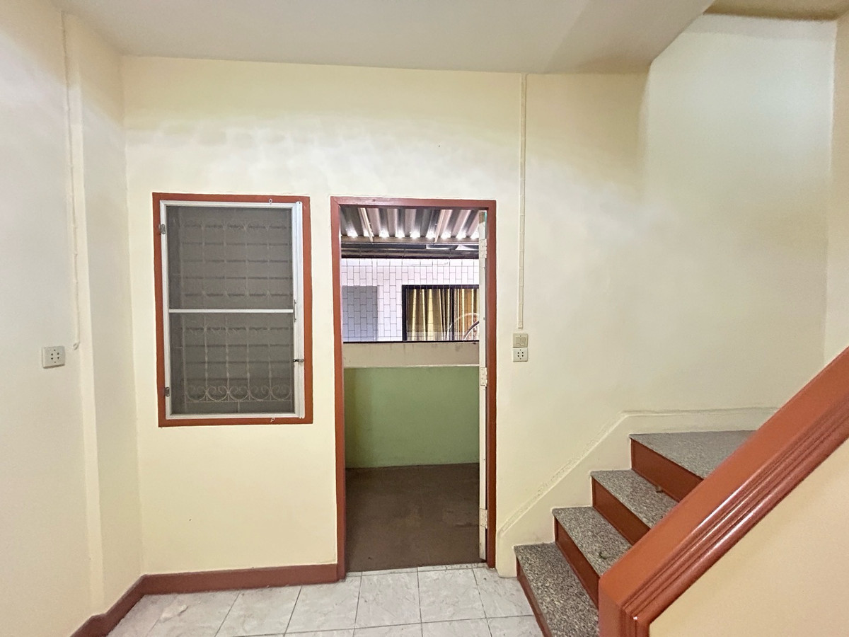 For SaleTownhomeRama 2, Bang Khun Thian : House for sale Sinthawee Grand Village, Rama 2. Area 200 sqm (16.5 sq.wah)