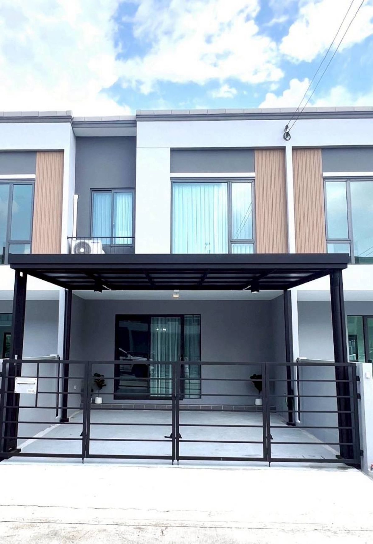 For RentHouseBangna, Bearing, Lasalle : Rent a house, townhome, Sukano, Sukhumvit-Bangna 2 PLENO Sukhumvit Bangna 2, 3 bedrooms, ready to move in.