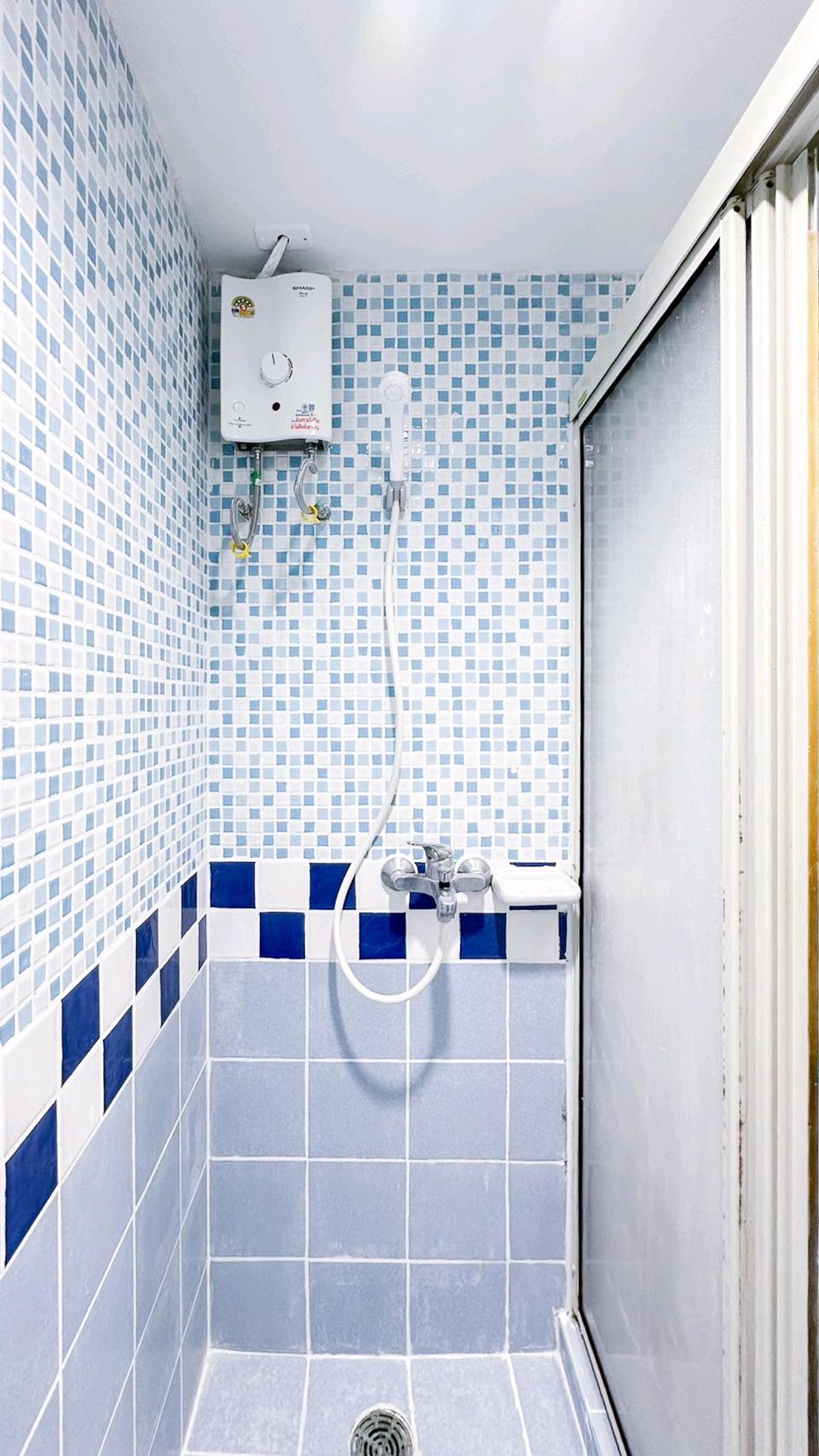 For SaleCondoSathorn, Narathiwat : 🏙🏡 Located in a condo like at home with 🌟LPN, Suan Plu-Sathorn 🌟 2 bedrooms 🎀 Very wide 🚅 Near the sky train.