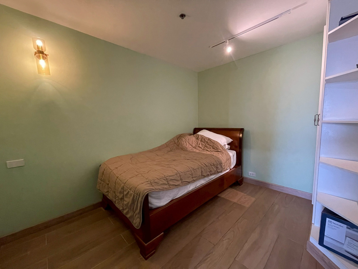 For RentCondoSukhumvit, Asoke, Thonglor : (For rent) 2 bedrooms, 1 bathroom, 61 sq m., spacious room, comfortable, Sukhumvit area, fully furnished + electrical appliances.