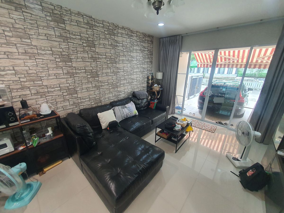 ขายทาวน์โฮมลาดพร้าว101 แฮปปี้แลนด์ : บ้านกลางเมือง ลาดพร้าว 87, ทาวน์โฮม 3 ชั้น, วิวสวน เป็นส่วนตัว ทำเลดี, สไตล์โมเดิร์น ราคาจับต้องได้, ฟังก์ชันครบ หรู คุ้ม พร้อมอยู่ทันที