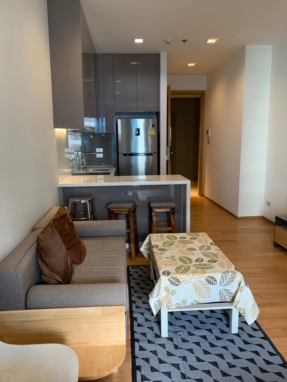 ให้เช่าคอนโดนานา : ให้เช่าห้องสวยราคาดี Hyde Sukhumvit 13 Condo