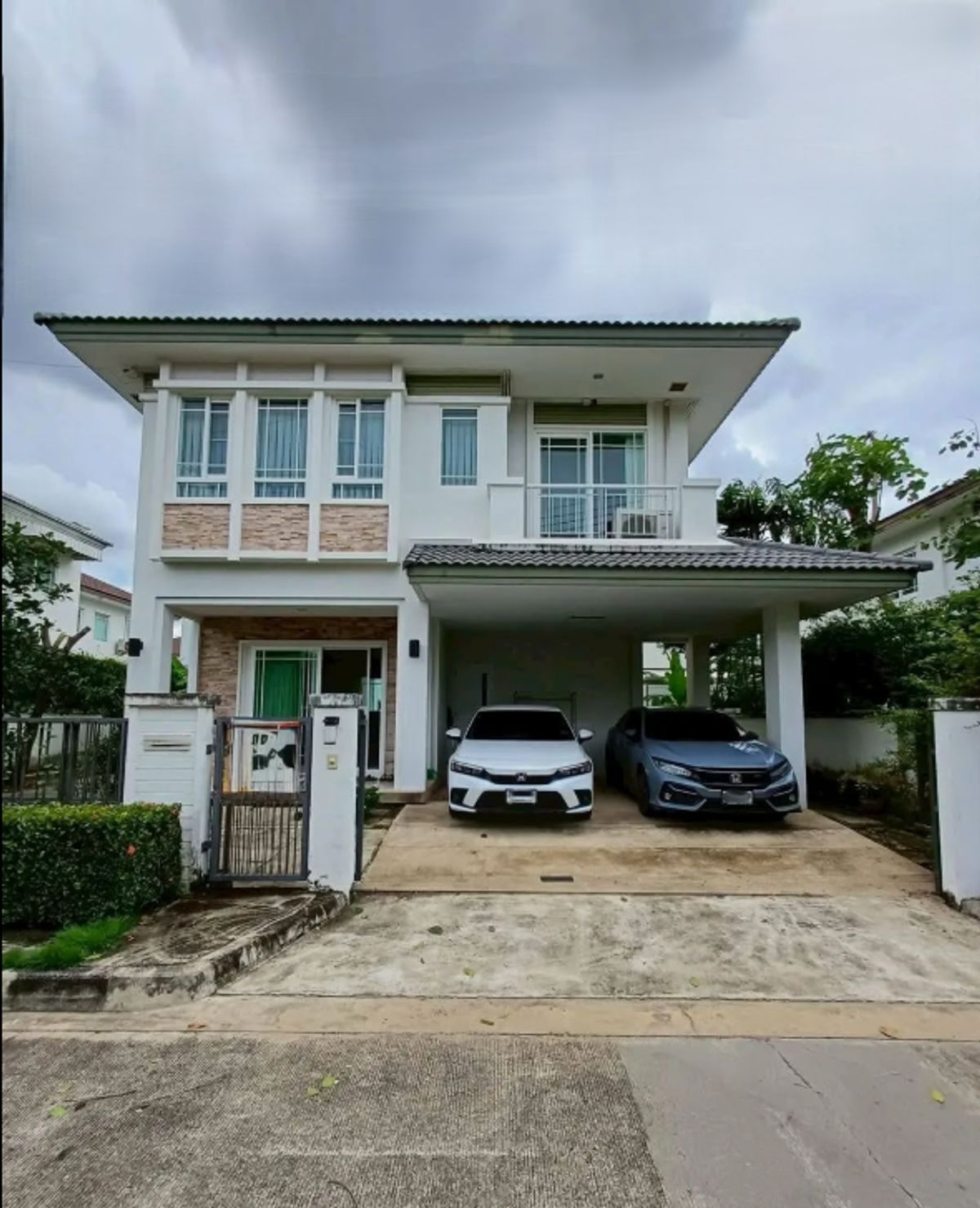 For SaleHousePattanakan, Srinakarin : 🏡 For Sale – Single House in Manthana Rama 9 – Srinakarin ✨ Prime location on Krungthep Kreetha 7 | Near Suvarnabhumi Airport
