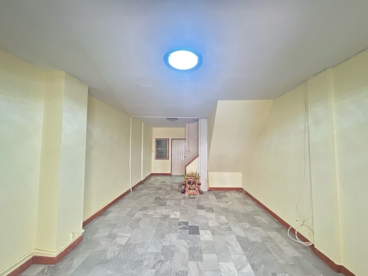 For SaleTownhomeRama 2, Bang Khun Thian : House for sale Sinthawee Grand Village, Rama 2. Area 200 sqm (16.5 sq.wah)