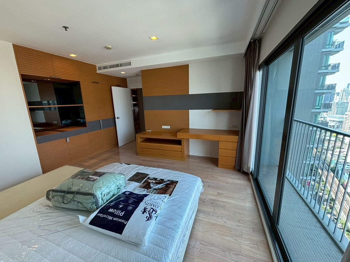 For RentCondoSukhumvit, Asoke, Thonglor : (For rent) Noble Remix 36 I 2BR, newly renovated room. All new electrical appliances Ready to move in ㅡ Near 🚆BTS Thonglor
