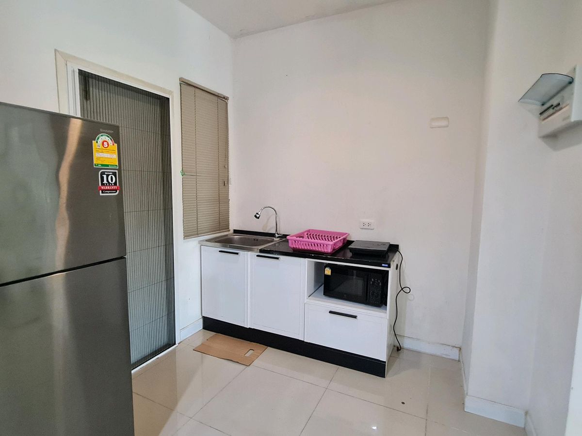 For SaleTownhomePathum Thani,Rangsit, Thammasat : Urgent sale! Townhome in front of the garden Delight the Loft, Don Mueang-Rangsit