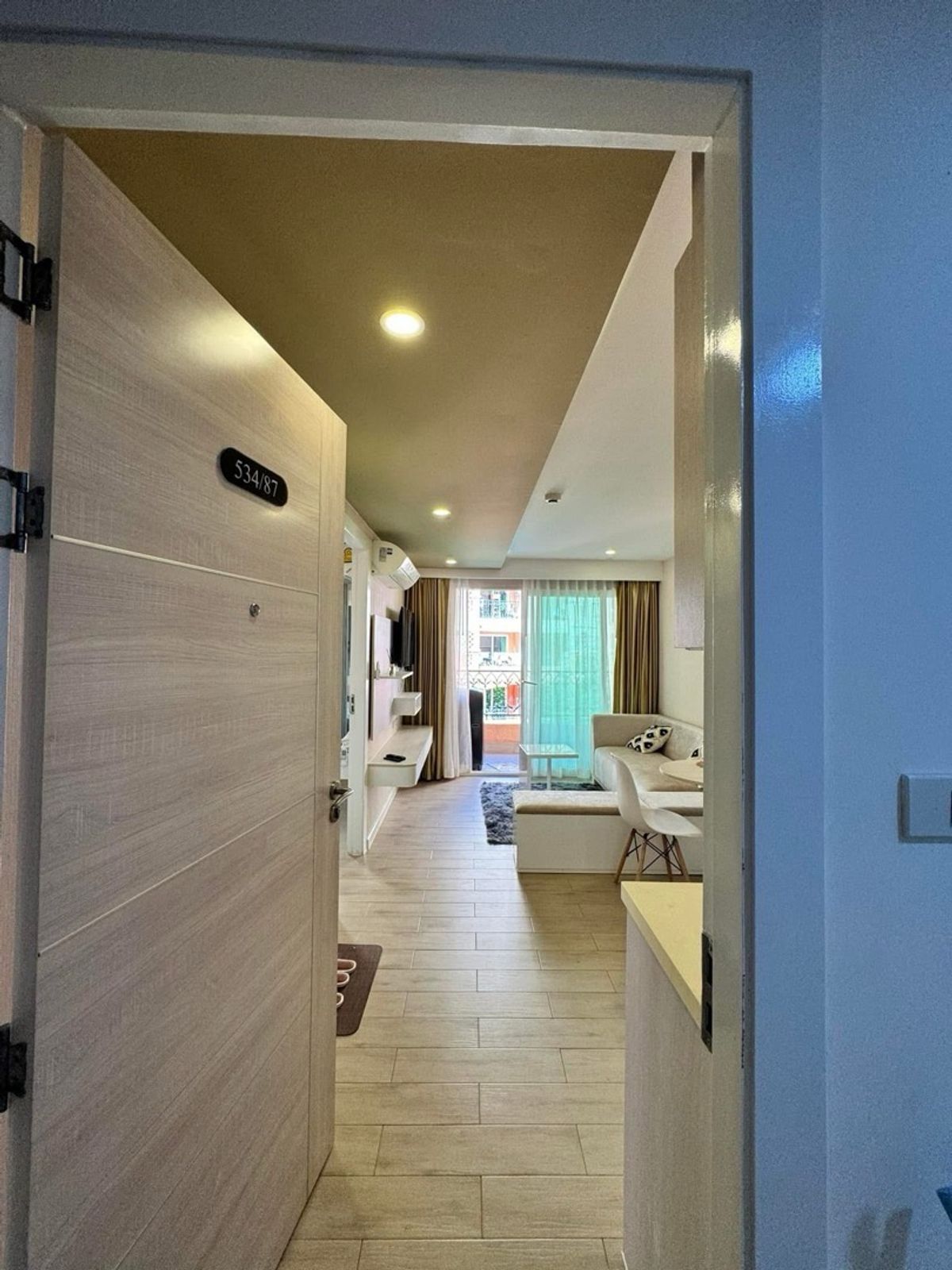 CondoPattaya, Bangsaen, Chonburi : ✅✅Sale 🤝Seven Seas Condo Resort 🤝

1bedroom 1bathroom 
36.50sqm
4rd floor ,Full funiture
,Pool view 
with washing machine 
 
✅✅ Sale 3,399,000 baht
