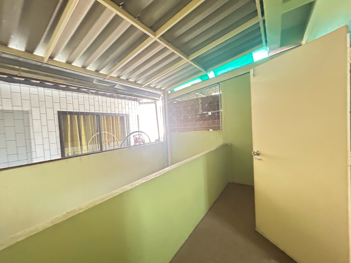 For SaleTownhomeRama 2, Bang Khun Thian : House for sale Sinthawee Grand Village, Rama 2. Area 200 sqm (16.5 sq.wah)