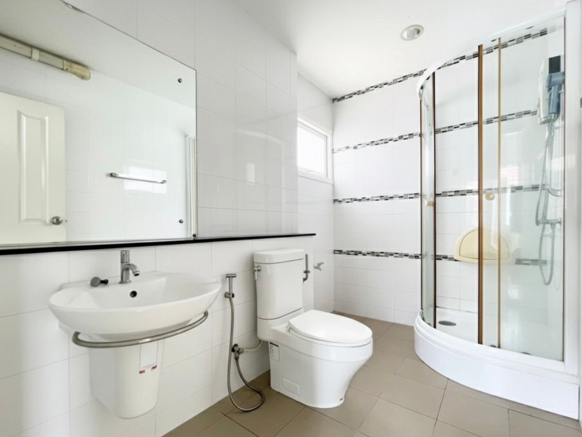 For RentHouseRama5, Ratchapruek, Bangkruai : home on Ratchaphruek Road, 4 bedrooms, 3 bathrooms, newly renovated, can add more furniture 